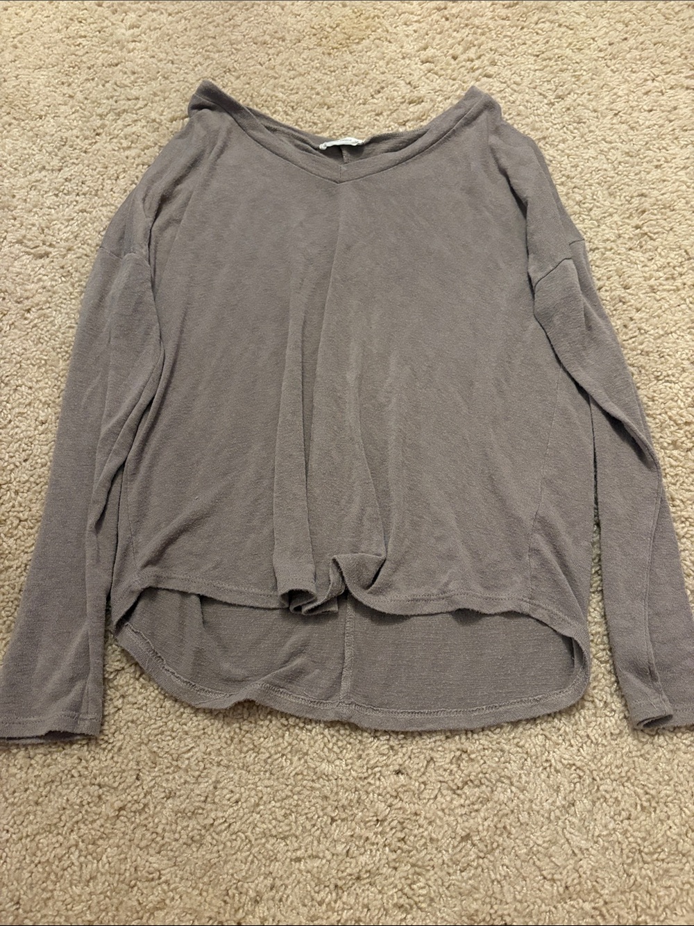 Relaxed V-Neck Long Sleeve Top - Gray